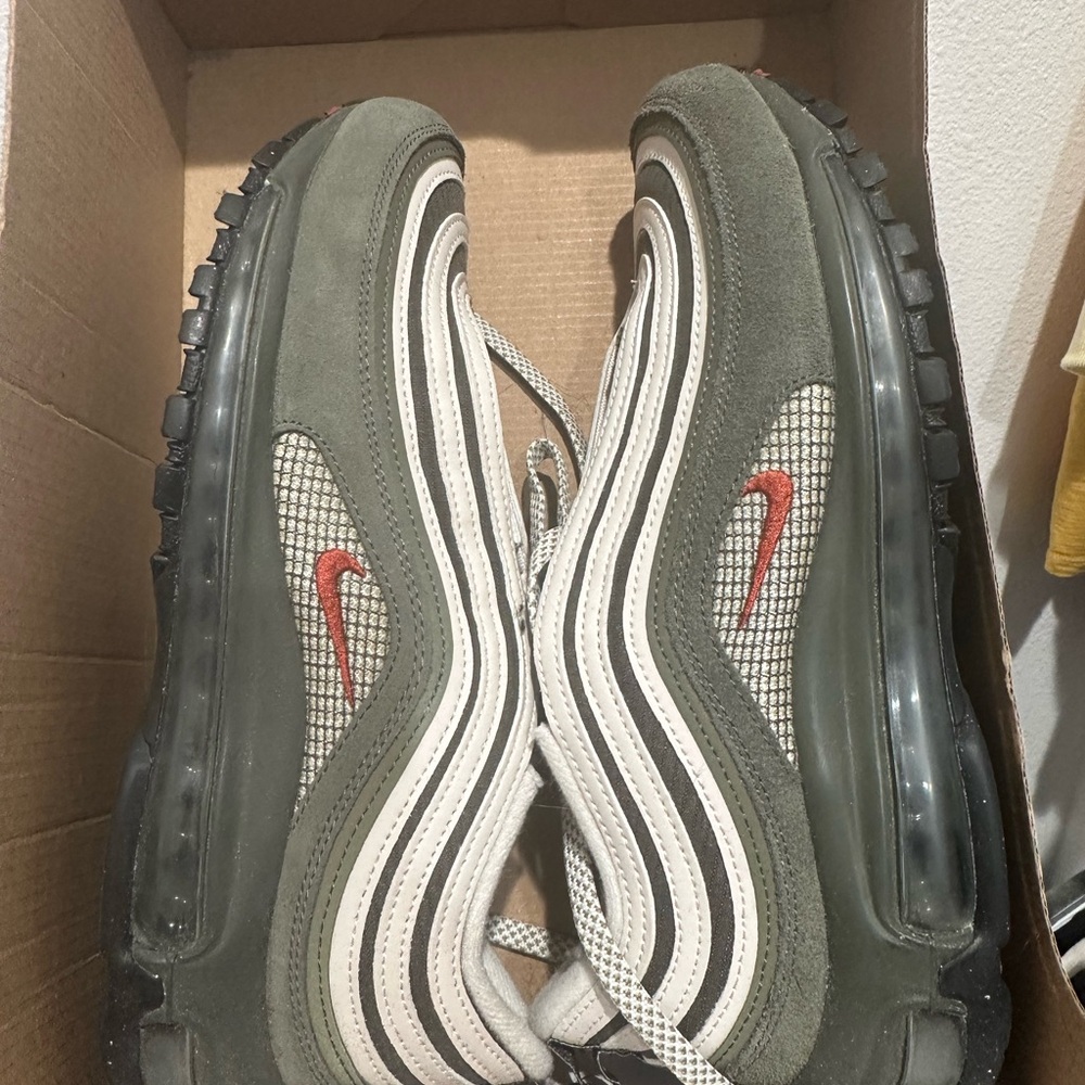 Nike gray and orange Sneakers with Air Max Cushioning